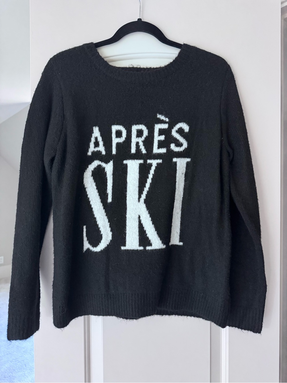 Black "Après Ski" Graphic Sweater - Women's NWT